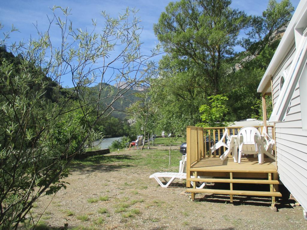 Les Acacias Hotel Vercheny Buitenkant foto