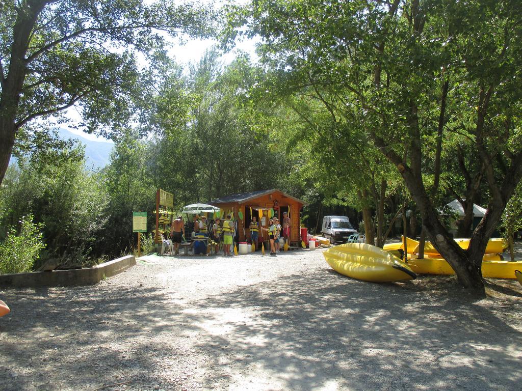Les Acacias Hotel Vercheny Buitenkant foto