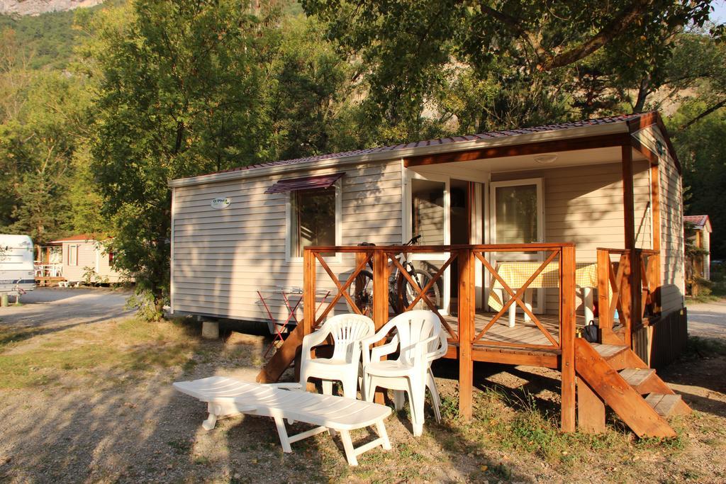 Les Acacias Hotel Vercheny Buitenkant foto