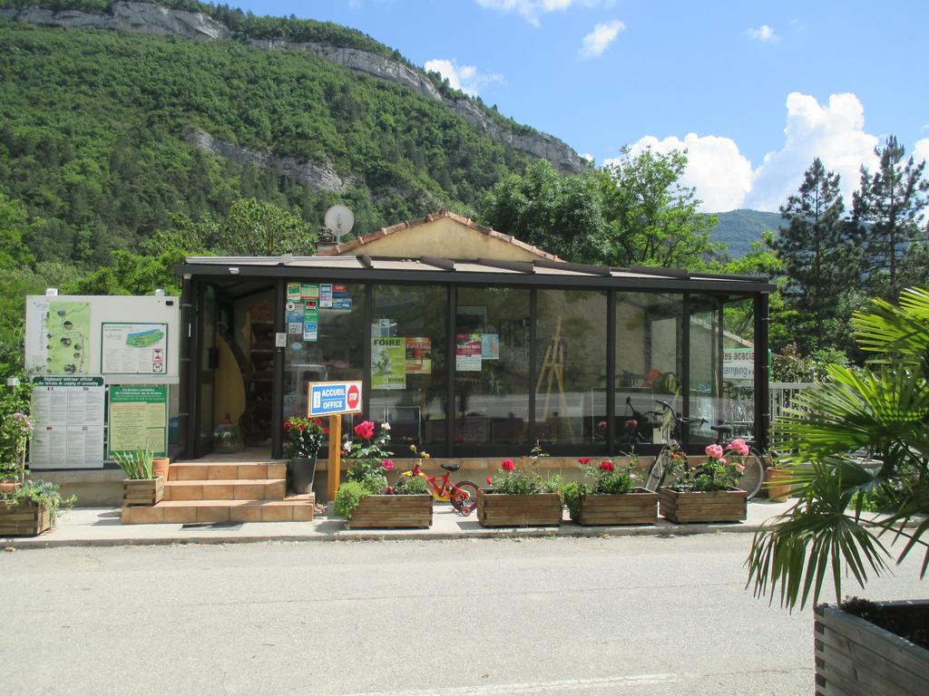 Les Acacias Hotel Vercheny Buitenkant foto