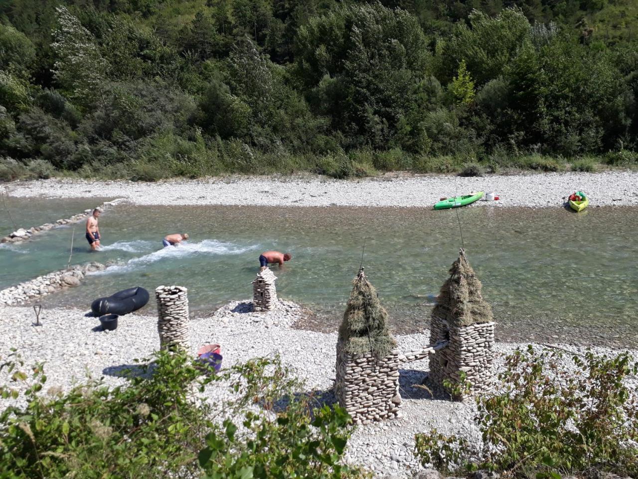 Les Acacias Hotel Vercheny Buitenkant foto